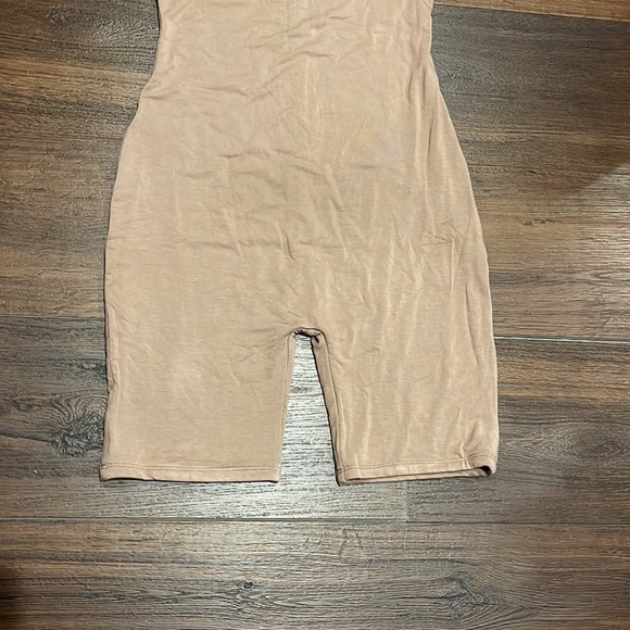 Naked Wardrobe NWOT Woman S’Scoop Em Up Romper in a Nude color - Picture 7 of 11